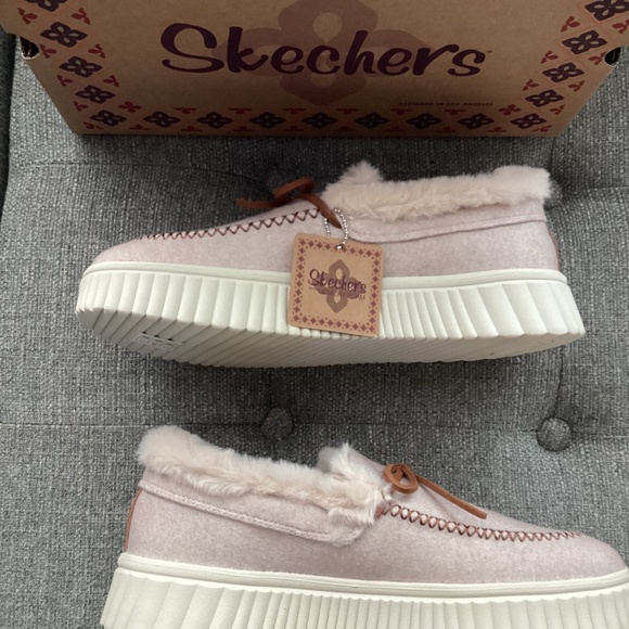 Skechers Women's Cozy Ojai Mocassin Casual Sneakers, size 9 - Picture 5 of 12